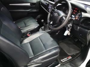 Toyota Hilux 2.0 single cab S (aircon) - Image 9