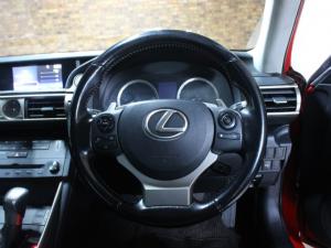 Lexus IS 300 EX - Image 15