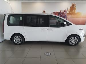 Hyundai Staria 2.2D Executive 11-seater - Image 3