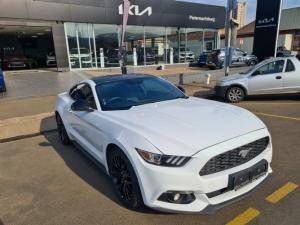 Ford Mustang 2.3T fastback auto - Image 1