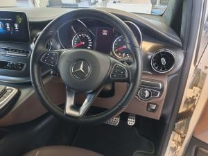 Mercedes-Benz V-Class V300d Exclusive - Image 17