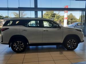 Toyota Fortuner 2.8 GD-6 automatic - Image 5
