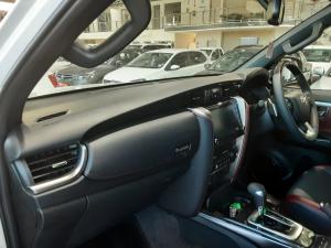 Toyota Fortuner 2.8 GD-6 automatic - Image 6