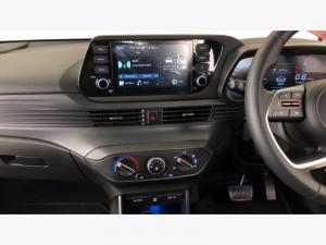 Hyundai i20 1.0T Fluid auto - Image 11