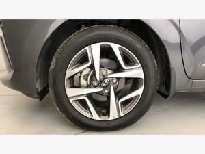 Hyundai Grand i10 1.2 Fluid sedan manual - Image 11