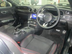 Ford Mustang 5.0 GT automatic - Image 13