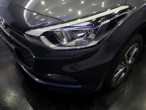 Hyundai i20 1.4 Fluid auto - Image 6