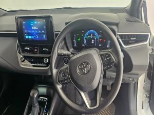 Toyota Corolla 1.8 XS Hybrid CVT - Image 15