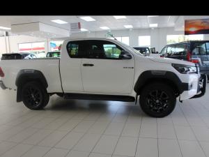 Toyota Hilux 2.8GD-6 Xtra cab 4x4 Legend manual - Image 3