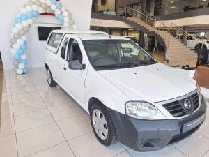 2017 Nissan NP200 1.6i safety pack (aircon)