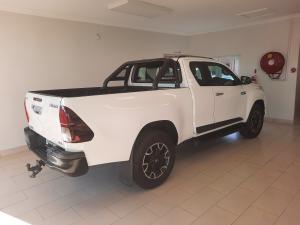 Toyota Hilux 2.8GD-6 Xtra cab 4x4 Legend 50 - Image 3