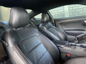 Ford Mustang 2.3T fastback - Image 9