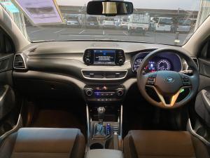 Hyundai Tucson 2.0 Premium auto - Image 8