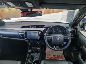 Toyota Hilux 2.8GD-6 Xtra cab Legend auto - Image 6