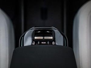Volvo EX30 Ultra Single Motor Extended Range - Image 13