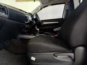 Toyota Hilux 2.8GD-6 single cab Raider auto - Image 7
