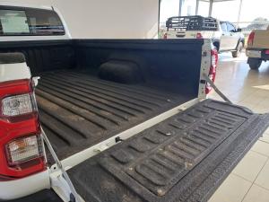 Toyota Hilux 2.8GD-6 single cab Raider auto - Image 10