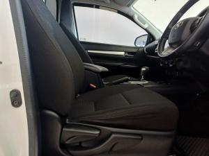 Toyota Hilux 2.8GD-6 single cab Raider auto - Image 11