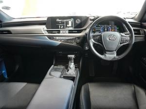 Lexus ES 250 EX - Image 10