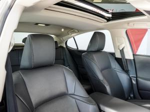 Lexus ES 250 EX - Image 16