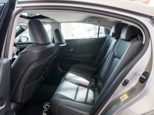 Lexus ES 250 EX - Image 17