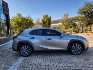 Lexus UX 250h F-SPORT - Image 7