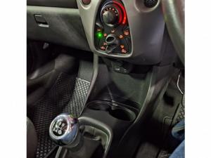 Peugeot 108 1.0 Active - Image 10