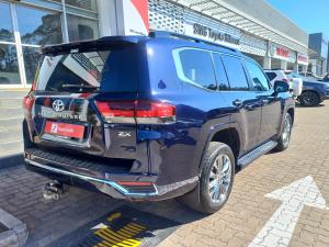 Toyota Land Cruiser 300 3.5T ZX - Image 2