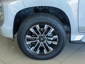 Mitsubishi Pajero Sport 2.4DI-D - Image 7