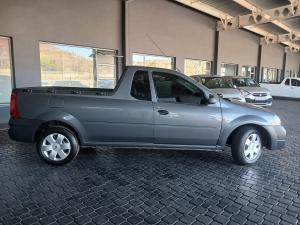 2024 Nissan NP200 1.6i safety pack (aircon)