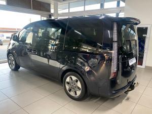 Hyundai Staria 2.2D Elite - Image 4