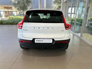 Volvo XC40 B3 Ultimate Dark