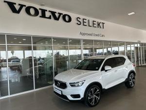 2021 Volvo XC40 D4 AWD Momentum