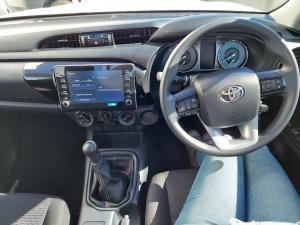 Toyota Hilux 2.4GD-6 single cab Raider manual - Image 6