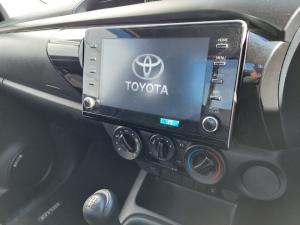 Toyota Hilux 2.4GD-6 single cab Raider manual - Image 11