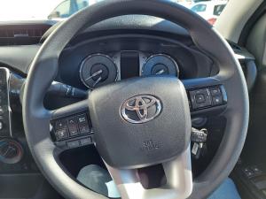 Toyota Hilux 2.4GD-6 single cab Raider manual - Image 12