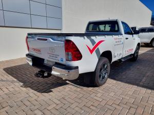 Toyota Hilux 2.4GD-6 single cab Raider manual - Image 2