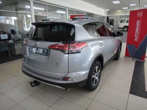 Toyota RAV4 2.0 GX auto - Image 2