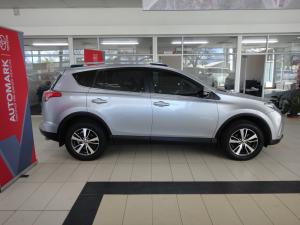 Toyota RAV4 2.0 GX auto - Image 3