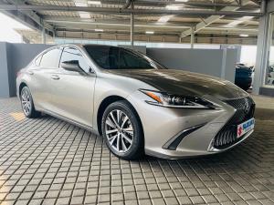 2019 Lexus ES 250 EX