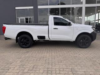 Nissan Navara 2.5DDTi single cab XE