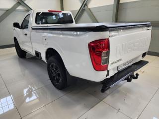 Nissan Navara 2.5DDTi single cab XE