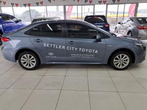 Toyota Corolla 1.8 Hybrid XR - Image 4