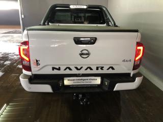 Nissan Navara 2.5DDTi double cab LE 4x4 manual