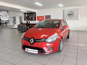 2017 Renault Clio IV 900T Authentique 5-Door