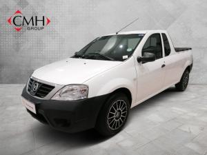 2022 Nissan NP200 1.6i safety pack (aircon)