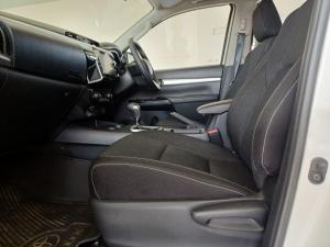 Toyota Hilux 2.8GD-6 48V double cab Raider - Image 7