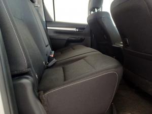 Toyota Hilux 2.8GD-6 48V double cab Raider - Image 10