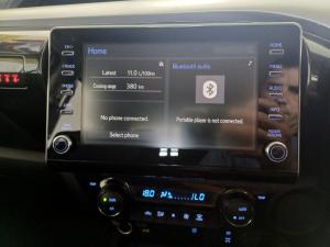 Toyota Hilux 2.8GD-6 48V double cab Raider - Image 14