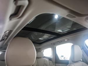 Volvo XC60 B5 AWD Ultimate Dark - Image 18